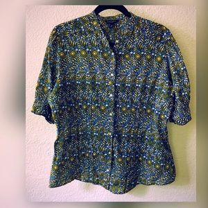 Banana Republic short sleeve button up shirt